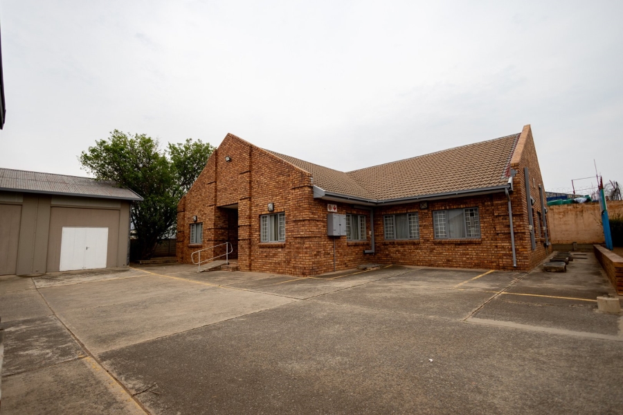 To Let commercial Property for Rent in Queenstown Central Eastern Cape